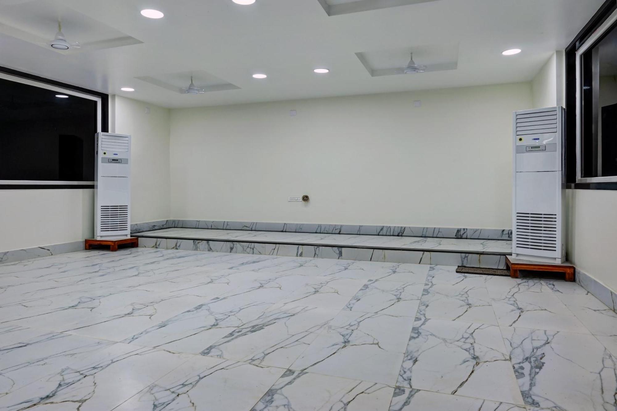 Oyo Home Msr Guest Inn Homestay Nellore Εξωτερικό φωτογραφία